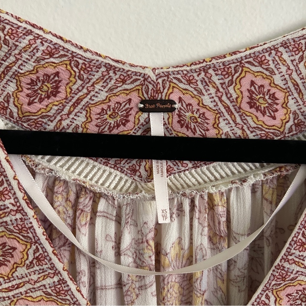 Free People Bohemian Floral Print Women's Oversized Tunic Top with Pockets - Picture 5 of 12